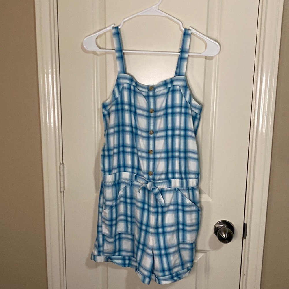 Abercrombie Kids short striped romper. Worn once. Size 15/16.